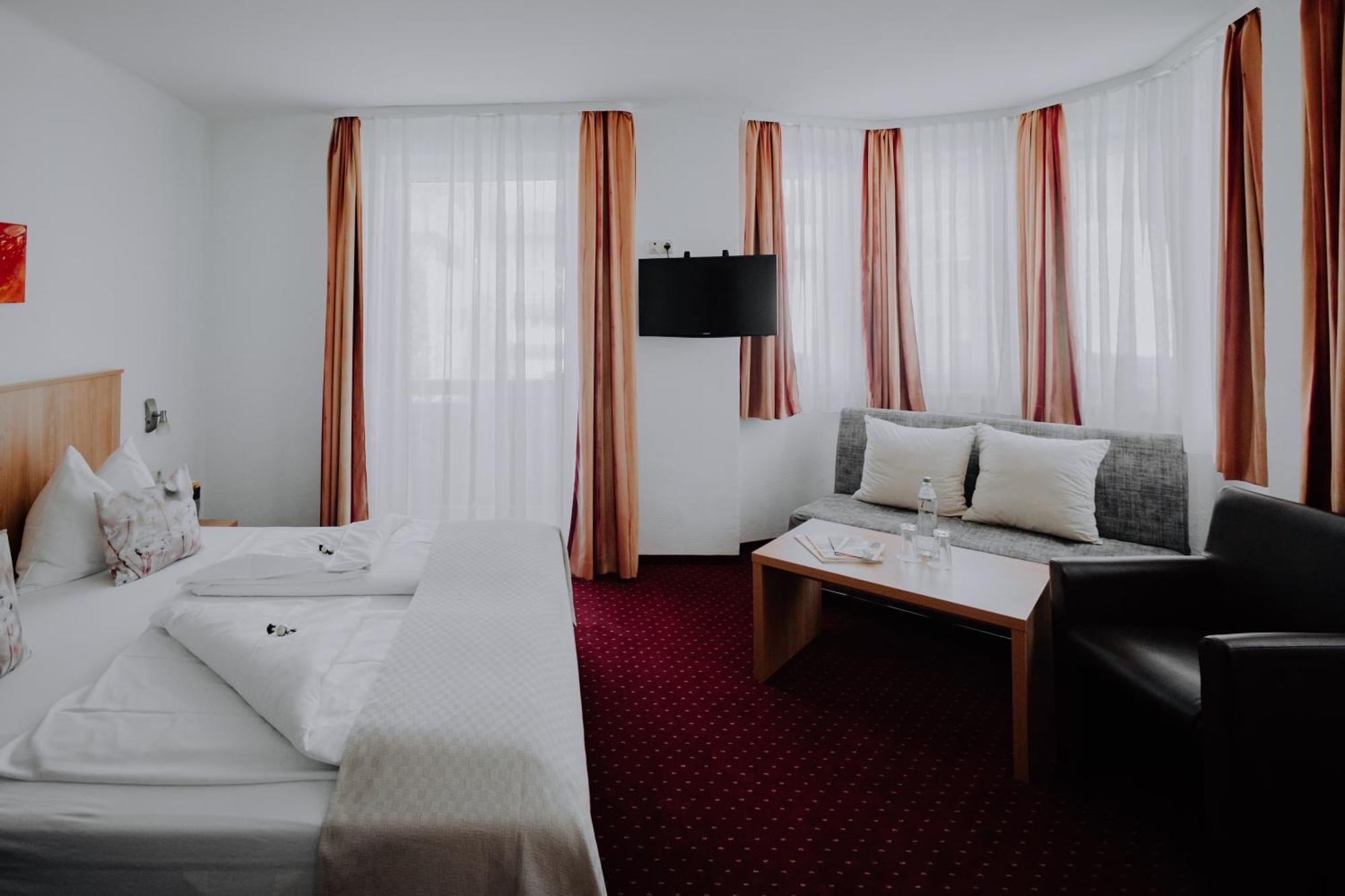 Kitz Hotel 3*
