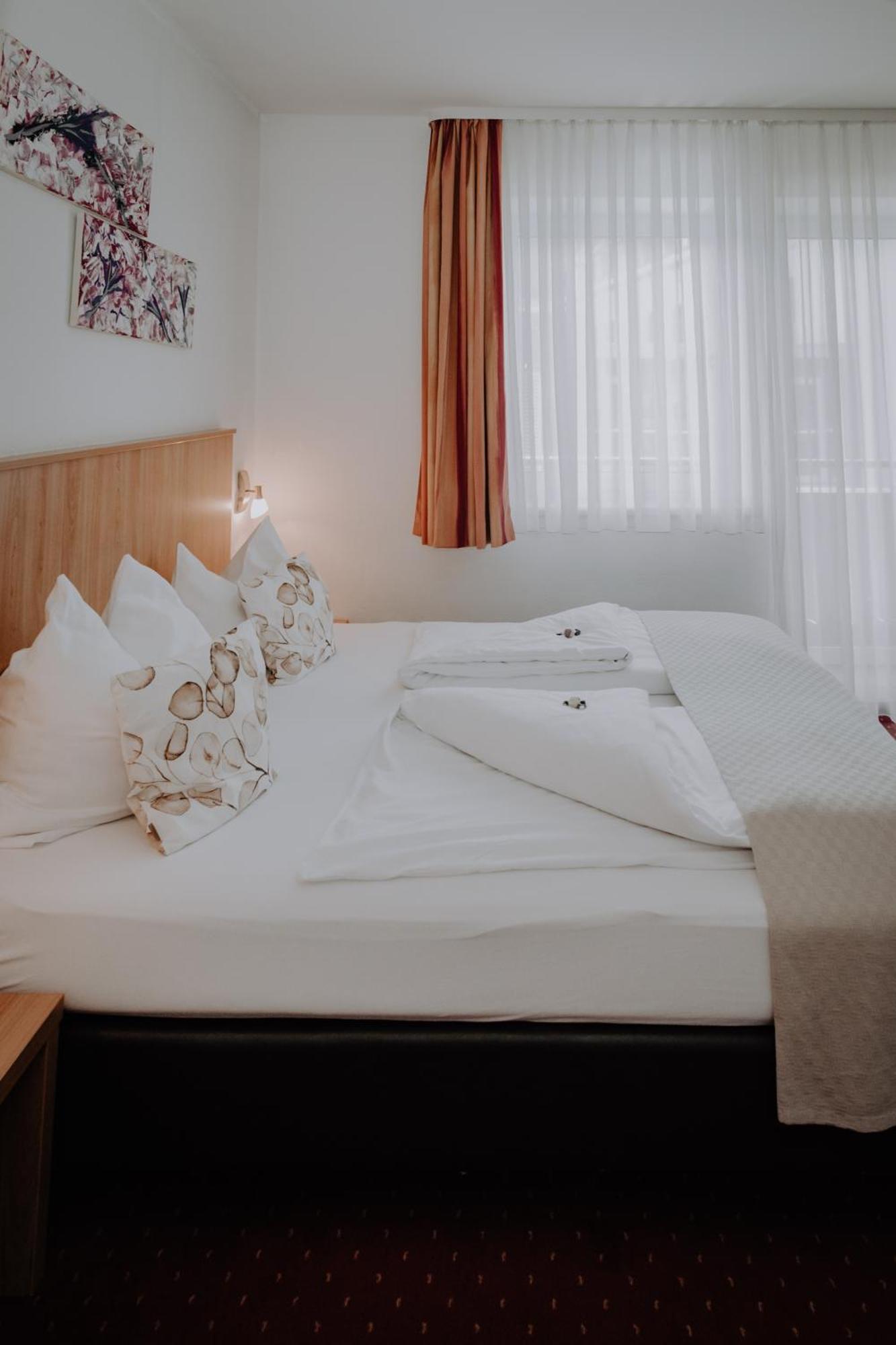 Kitz Hotel 3*
